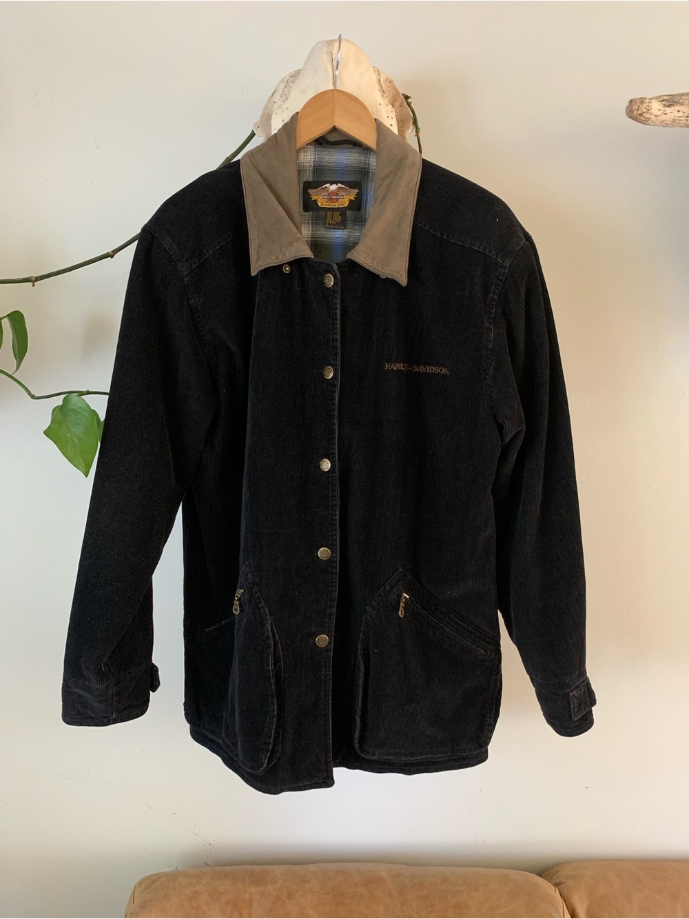 Vintage Harley-Davidson Black Corduroy Jacket with Contrast Collar